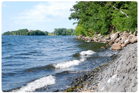 rocky shore of Grand Isle